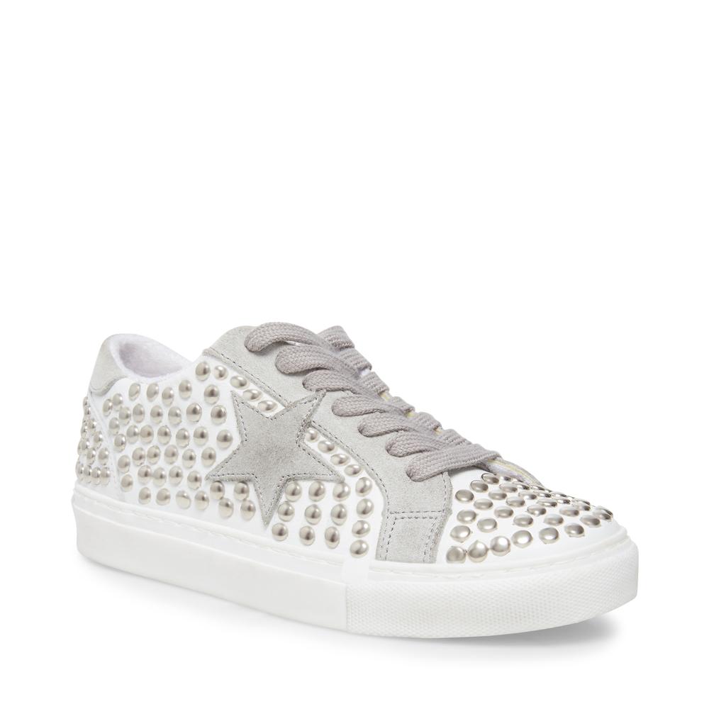 Steve Madden Women TURNER WHITE WITH STUDS